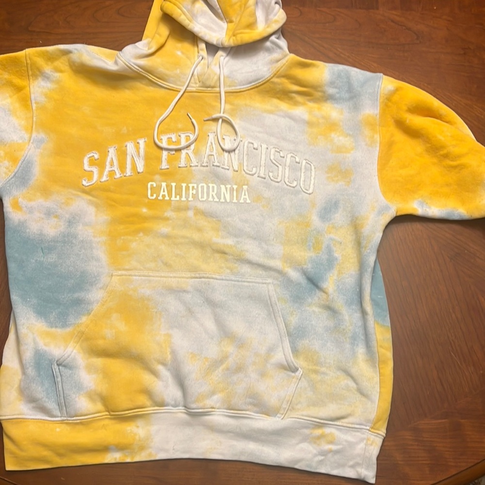 Very warm hoodie that fits very nicely on anyone. 60% cotton 40% polyester